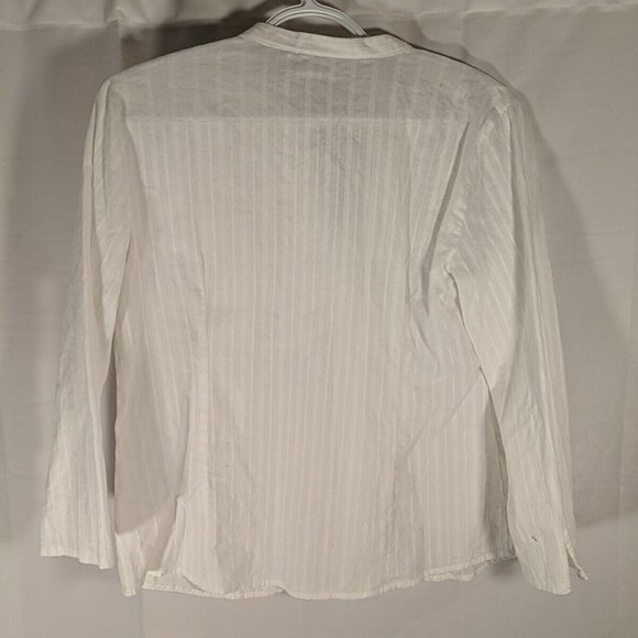 JH Collectibles Petite White Blouse Button-up Shirt V-neck 3/4 Sleeves Peasant M - Picture 8 of 12